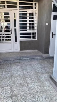 شقتين لايجار طابق ارضي او طابق ثاني وحدة معزولة عن اختها مساحتها ٧٢ مت...