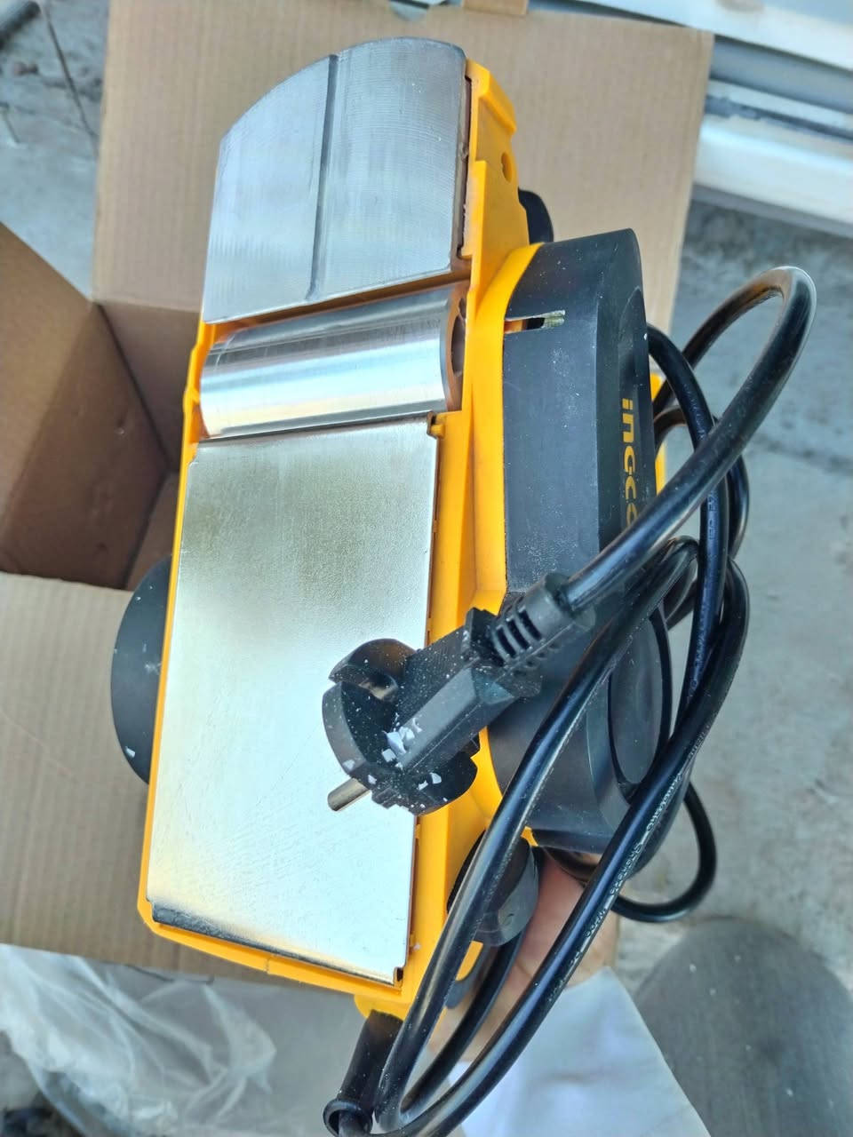 سڵاو ڕنەی دار چاکردن بەردەستە زۆر لۆکە کارەبایە بێعیب لە سلیمانی ***********
