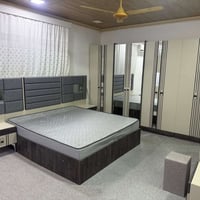 طقم نوم ٩ قطع • أبيض ورمادي • سليمانية كاني سبيكة