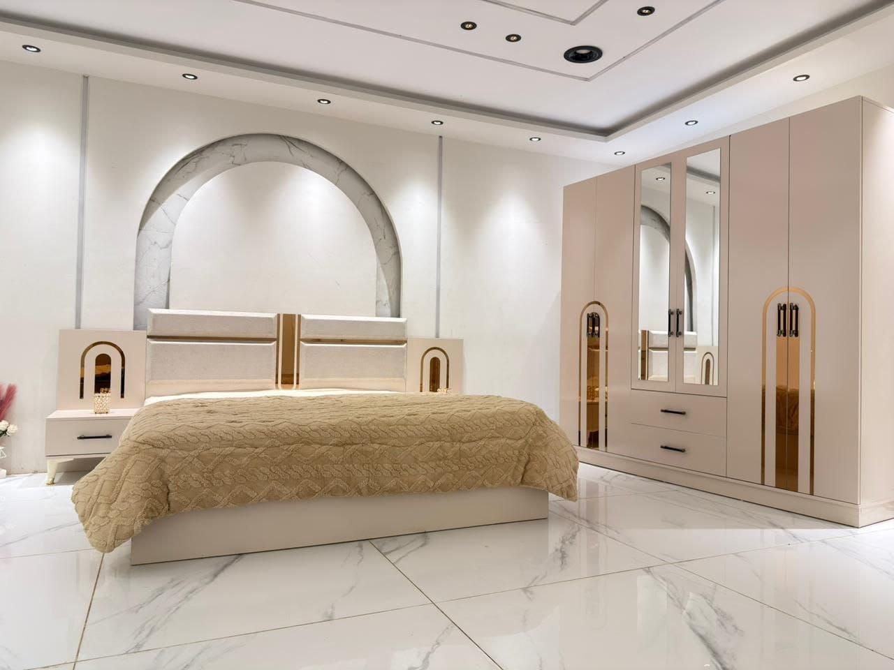 وصول غرفة نوم ليلى  ابواب 5 قطع  معمل *اصلي* درجة اولى  ⚜️

نفس الصورة بالضبط 🤩
مجرات في الكنتور 
سرير خشب كامل
سكك ثلاث مراحل
قياس الكنتور 220سم✅
سرير 180*200سم✅
كومدي عدد2.قياس 45سم✅
ميز تواليت... قياس 80سم✅

🛑المعمل الأصلي🛑لا نتعامل بالتقليد⚜️

السعر 600 الف 

شد ونقل 
- بغداد مجاناآ
- ⁠اطراف 25 الف 
- ⁠محافظات 75 الف


**إذا كنت صاحب هذا الإعلان وتريد حذفه لأي سبب، رجاءا أرسل رسالة إلى الدعم الفني**