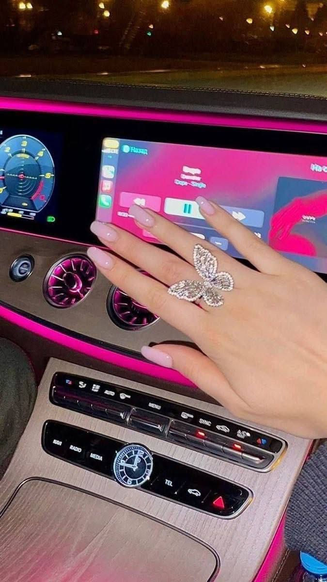 🦋 خاتم فراشة 🦋

خاتم الفراشة النازك ✅
موديل حديث 💕
✨مرصع بأحجار الزاركون
✨طلاء ثابت بجودة عالية
✨غير قابل للصدأ
✨يرهم على جميع القياسات 

السعر؟؟
🚘 يوجد خدمة توصيل لجميع محافظات العراق


**إذا كنت صاحب هذا الإعلان وتريد حذفه لأي سبب، رجاءا أرسل رسالة إلى الدعم الفني**