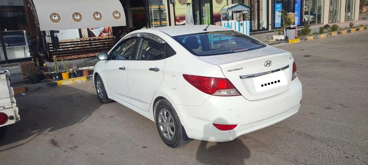 اكسنت موديل: 2014
السيارة باسمي (ملكية أصلية)
كفالة عامة
تحكم بالستيرن (الدركسون)
إشارات بالمرايات
المكيف تبريد ثلج ❄️
التدفئة شغالة 🔥
دوشمه جديدة 
السيارة نظيفة وجاهزة للاستعمال
للاستفسار *********** واتس اب موجود 
السعر 105 وبيها مجال 
المكان/ النجف
