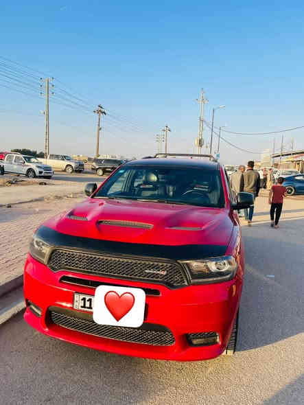 السلام عليكم ورحمة الله وبركاته . للبيع دوج دورنكو موديل 2019 وارد امريكي محرك 6 سلندر 3600cc السيارة فول مواصفات عدا الفتحة ضررها ( بيبان اثنين صبغ باب السائق وباب خلف السائق والبنيد هم مصبوغ والجاملغ من صفحة الصدر مبدل بلادي وصورة السونار وياها ) السيارة ماشية 96 الف ميل السيارة رقمها بغداد تحويل ثاني يوم مكان السيارة الكوت السعر (23 الف دولار) 230 ورقة 
ملاحظة : اني مكلف بالنشر فقط السيارة مو الي هذا رقم صاحب السيارة (***********)
