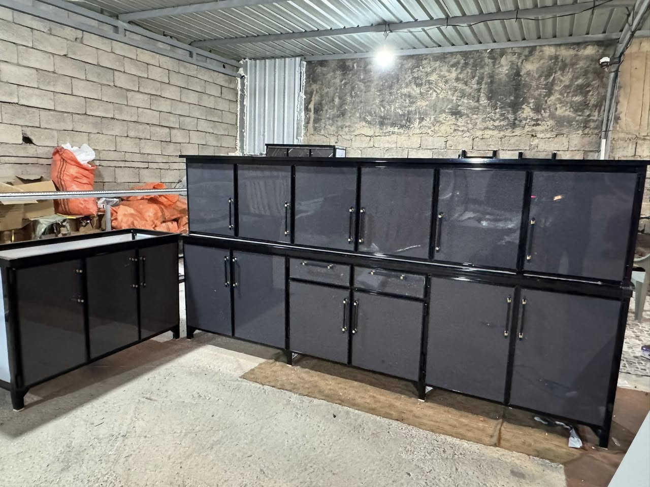 سلام عليكم يوجد كاونترات جمله وا مفرد (مترين وا مترين نص )كركوك ***********
