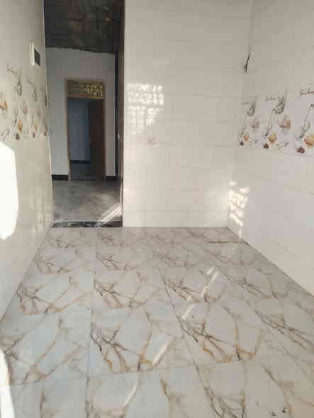 السلام عليكم بيت للبيع المساحه ١٠٠ متر البراكيه شارع المطار القديم قرب أسواق الأمير البيت يحتوي على غرفه صاله مطبخ استقبال صحيات داخلي وخارجي السعر ٢٨ معه المجال الاستفسار على الرقم ***********
