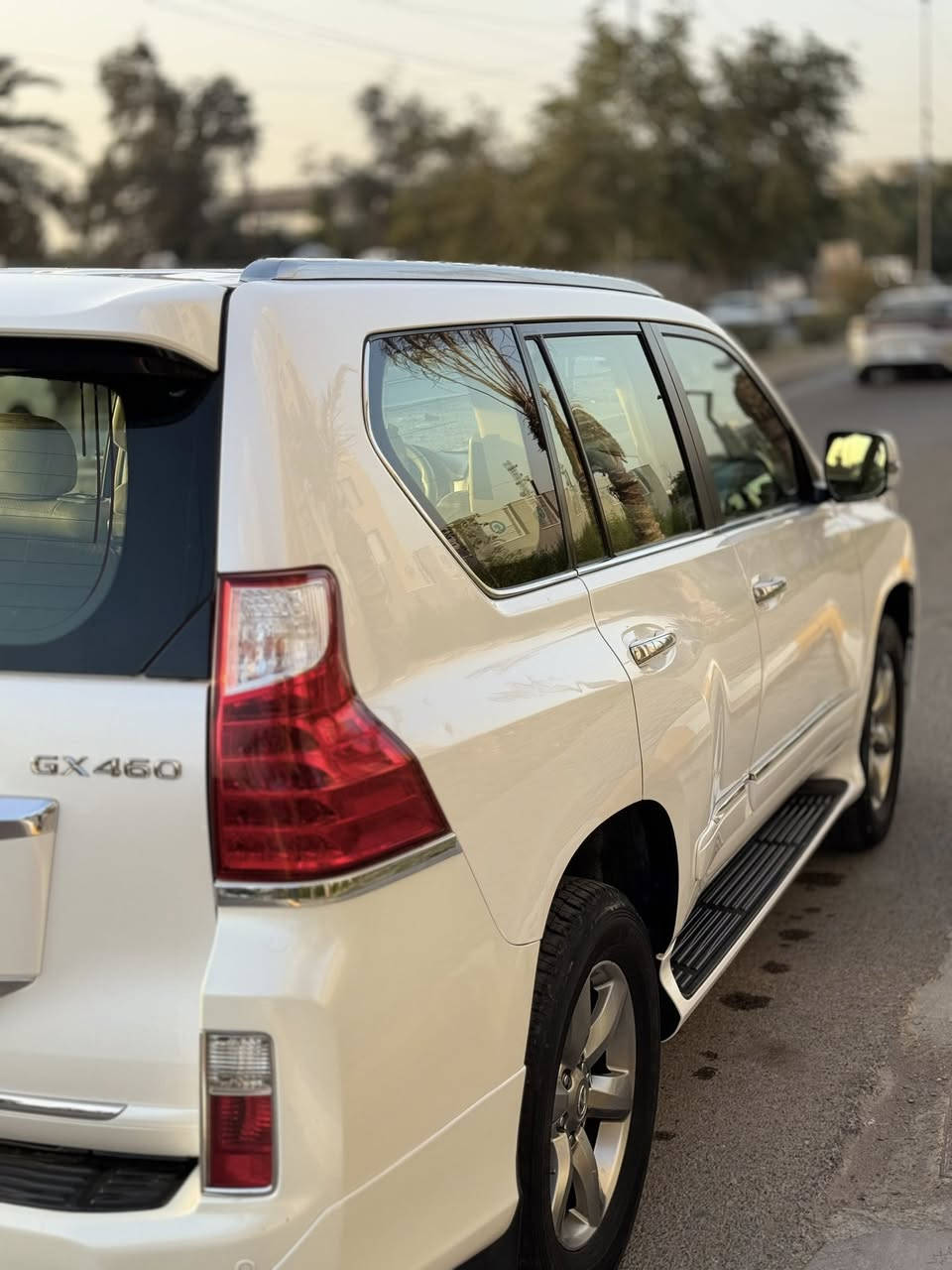 السلام عليكم للبيع لكزس برادو خليجي فول 1/1  رقم بغداد الجديد باسمي شرط التحويل مكفوله من الصبغ والتبديل عدا الدعاميات السعر 270$$بيها مجال للاستفسار اتصل *********** مكاني بغداد حي الجهاد
