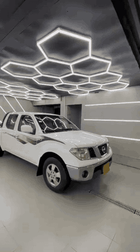 سلام عليكم نيفارة كير اوتماتك  جديدة جاهزة من كلشي كير مكينة تبريد صدر تايرات جددسيارة جاهزة ع اخر حبة تحويل ثاني يوم السعر ١٠٥ 
سونار موجود 
بغداد العزالية
***********
