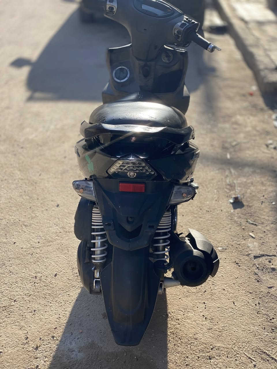 السلام عليكم GTR للبيع دراجة نضيفة وحلوة نكرة سلف وكلشي مناقصها بيها فطر بل كڤر الامامي وبس السعر ٩٥٠ وبيها مجال بسيط مكاني بغداد رقمي ***********
