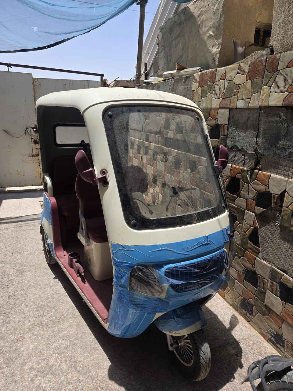 سلام عليكم دراجه ثلاثيه شحن للبيع جديده استخدام يومين فقط اشتريته للحجي وما عرف اله جديده شوفه عينكم اخذته بمليون و750 للبيع السعر 1400
مكانه كربلاء رقم التليفون ***********
