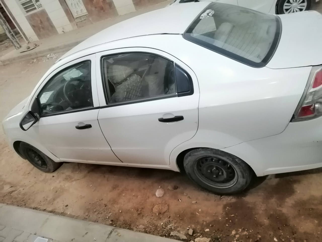 افيو مديل ١٠ خليجي مكينه ١٤٠٠ مفتوح رقم قادسيه سياره نضيه للبيع السعر ٥٥ وبيه مجال مكاني نجف وره الملعب ***********

