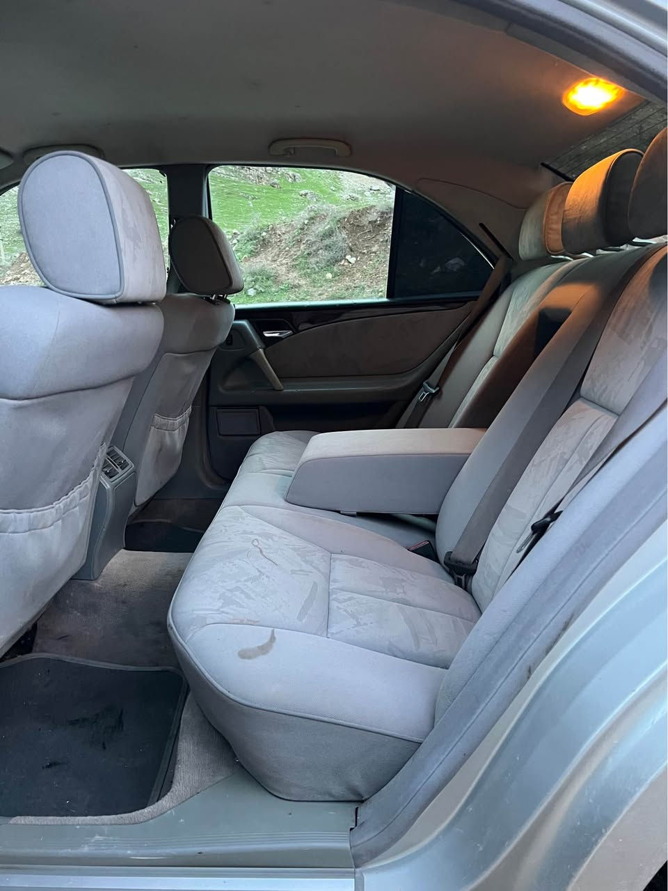 بؤ فرؤشتن يان گؤرينه ون 
ماسليس عئفريت
 ئه وروپي مه نه فئست 
لؤك لؤك بؤني شه ريكه ي لئدئ
مؤديل 2000
مه كينه 320مه رغوب avangard
كوشن هيتر 
ته بريد سارد و گه رم له شوئني خؤي
ته له فؤن
abs به شه رت
تراكشن
ناو فؤرميكا
مواسه فاتي زؤره هه مووي نانوسرئ
تايه و ويل لؤك
چركه ي تيا نيه 
گئر و مه كينه و ته بريد و كاره باي هه مووگياني به شه رت له سه ر ده قي شه ريكه
لئدراوي نيه 
بؤياخ سه قف و حيزام به شه رت
موس و براوه و ته بريد abs كاره باي هه مووي  به شه رت
بؤ فرؤشتن يان گؤرينه وه به شتئك به دلم بئت
سعري 58 ژمارە *********** أربيل, العراق
