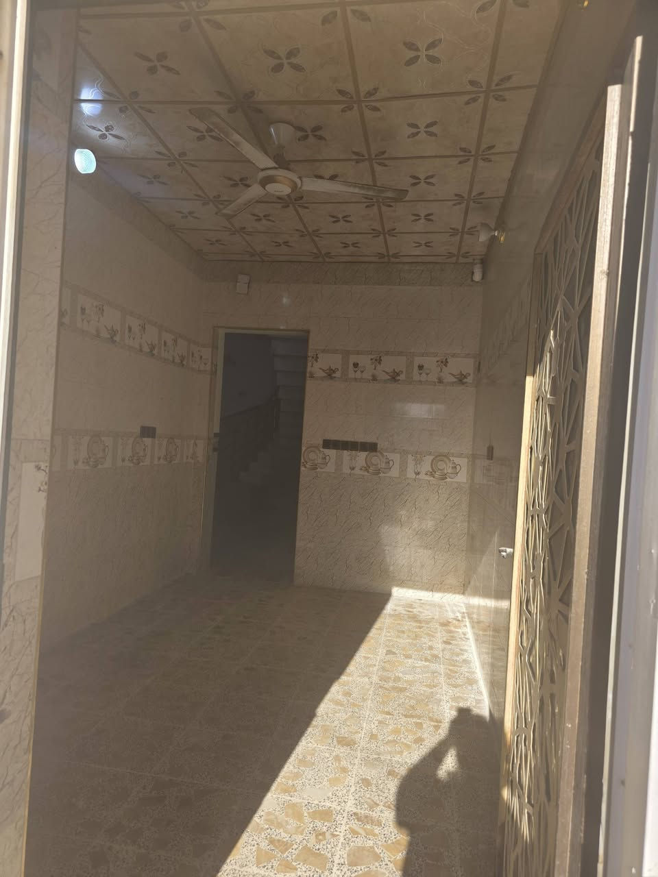 السلام عليكم 
يوجد مشتمل #للايجار 
#المساحه/125متر 
طابقين بناء حديث
العنوان/ الفلوجه حي الشهداء مجاور مجمع النخيل 
#السعر/350 الف قفل 
الاستفسار 
مكتب العزه للعقار 
***********
***********
