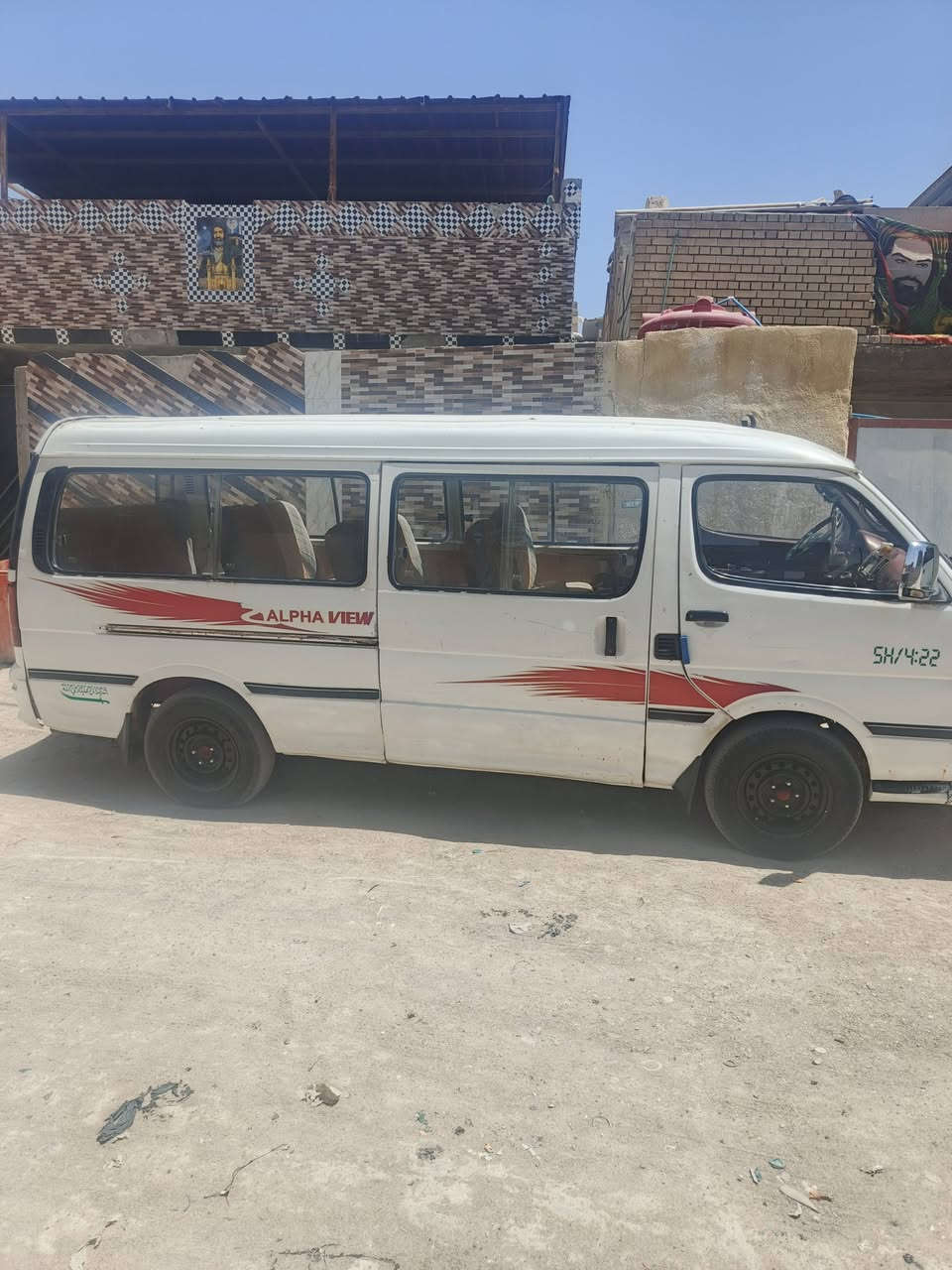 السلام عليكم سيارة فتون محرك وكير مكفول كهربايات جاهزه حدادي من كلشي جاهزه رقم بغداد سعر ٣٣اتصال على هاذا رقم ***********
