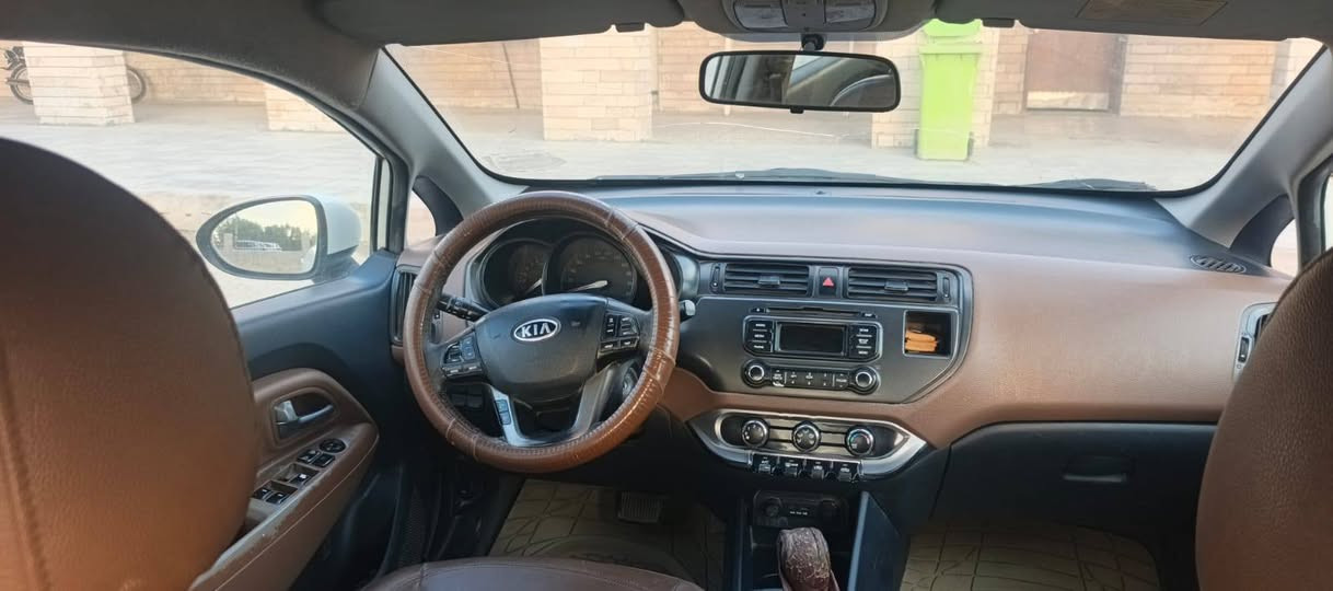 سلام عليكم 
كيه ريو 
موديل 2012 خليجي 
رقم بابل سنويته 2030
كير أوتو 
مكانه بابل 
تبريد فقط كمبريسر 
***********
رقم صاحب السياره
