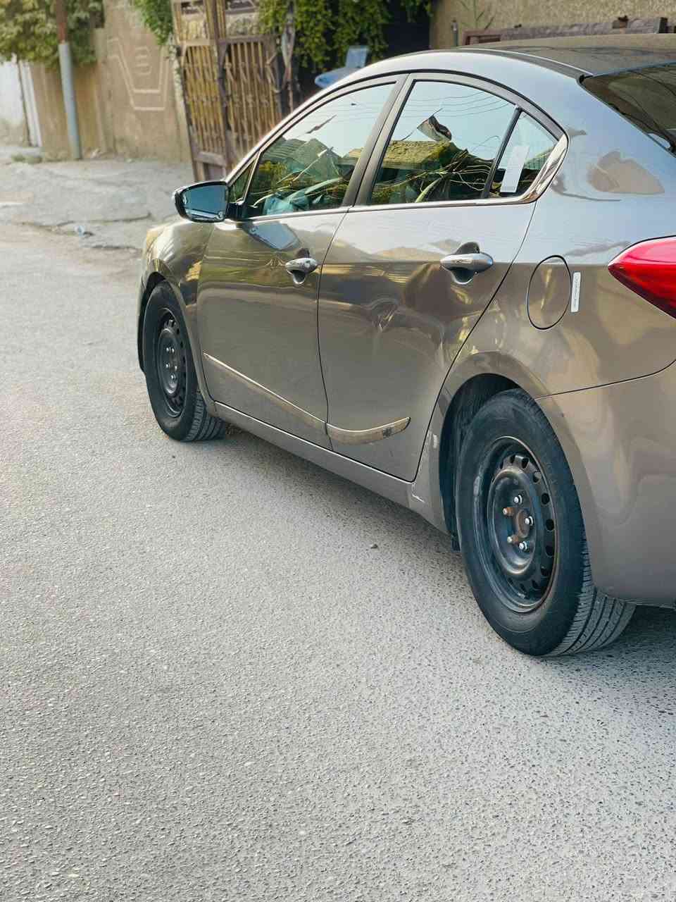 يا الله سلام عليكم
للبيع فورتي 2016 وارد امريكي فول مواصفات لمتد 
كشنات جلد
كشنات تدفئه
فتحه سقف
شاشه كبيره
كامره خلفيه
مري شفط
تحكمات ستيرن جهتين
مكينه 2000 
بصمه ابواب 
تشغيل بصمه
درايف مود
صدر نضيف 
تايرات نضيفه
سياره ماشه 111الف سياره صبغ جاملغات امامي فقط سياره نضيفه وما متعوبه مكاني بغداد شعب سعر 107 وبيه مجال رقم ***********
