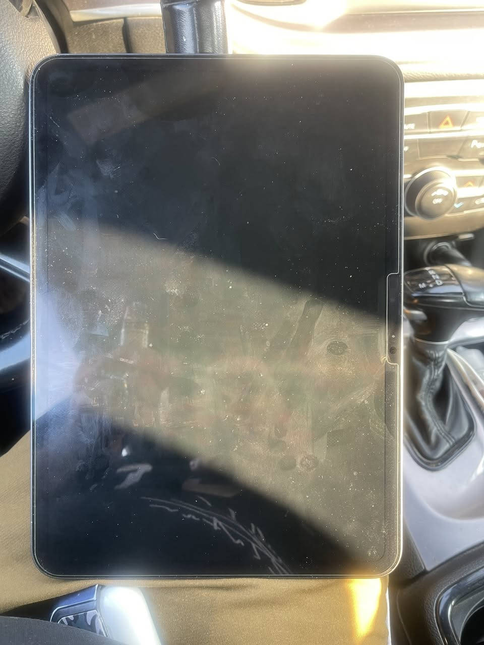 ايباد m4 جديد
بطاريه 92 مشحون 160 مره فقط 

السعر 950 وبي مجال حك الجيه 

بشرفك مو شرايه لا تتصل 

مكاني بغداد حي البنوك 

***********
