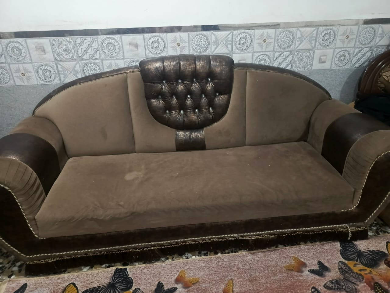 سلام عليكم. تخم البيع  السعد ٢٠٠وبي مجال العنوان شعب سريدات راقم التفاصيل ***********
