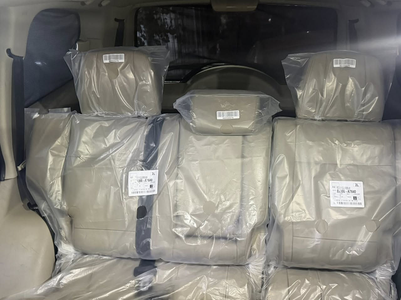 السلام عليّكم باجيرو موديل 2015 حفتور كفاله عامه ماشيه 190 حقيقي السعر 190 وبيه مجال  عنوان بغداد
***********
