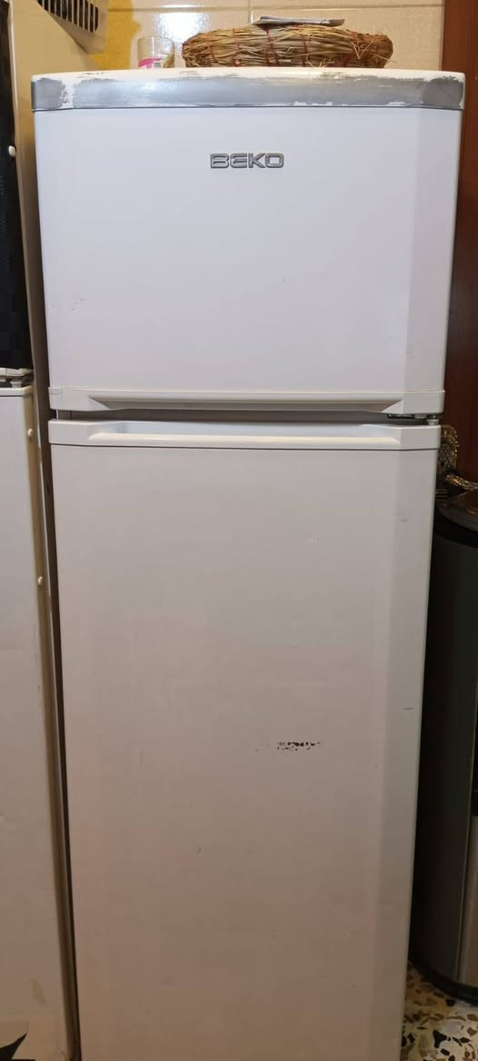 ثلاجة مستعمله نوع بيكو Beko
نظيفة جداً ورفوف شبك متينة ومرتبة
وتبريد وتجميد ممتاز جدا وشغال 100 ٪
السعر 150 قابل للتفاوض
المكان بغداد اليرموك
مستعجلة على بيعتها
***********
