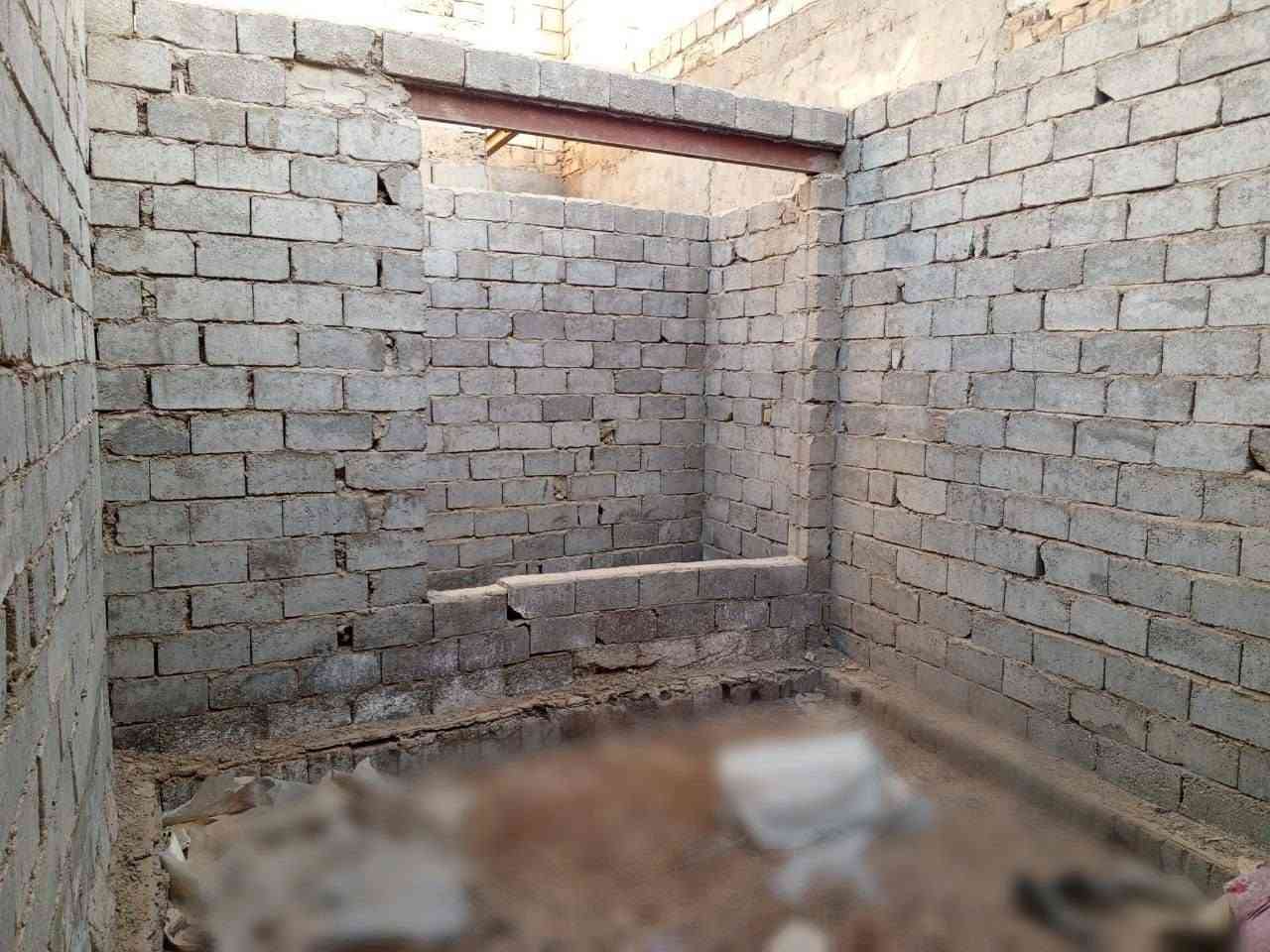 سلام عليكم عرصه بيه هيكل 130متر سهله قرب صاحب زمان كلفوني بنشر  مولده مدارس خدمات متوفره كافه 12بيه مجال الشراي *********** رقمي بي واتساب

