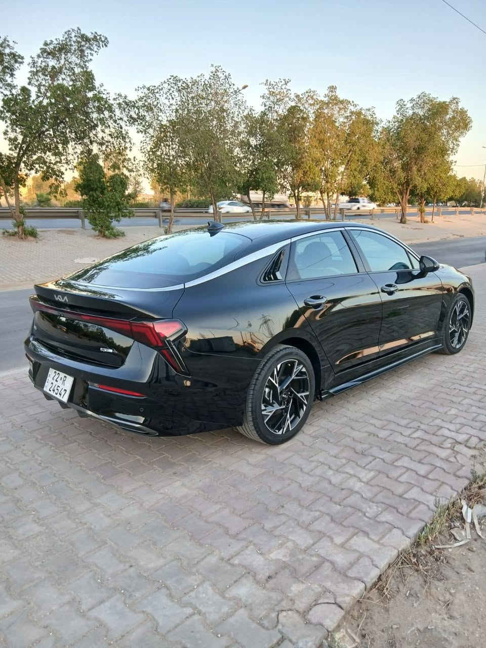 السلام عليكم

كيا كي فايف 2025 شكل جديد k5
GT 
دخول جديد رقم أربيل

محرك : 2500 تنفس طبيعي مرغوب 

بعدها زيرو سياره ع مشي امريكا 16 الف 

مواصفاتها 

1-  بانوراما + بصمه 

2-تشغيل عن بعد 

3-بصمه ابواب وبصمه جنطه 

4-لد امامي وخلفي 

5-عدسات زنون 

6-نقاط عمياء 

7-شاشتين دشبول متصل 

8-عدادات ديجتل 

9-تبريد لمس 

10-حساسات 360 درجة 

11-سايد بريك كهربائي 

12-اوتو هولد 

13-توقف ذاتي

14-قيادة ذاتية

15- وضعيات قيادة

16-تحديد مسار

17-نقاط عمياء

18- ويل گب كروم

19-تحكم مود درايف 

20-فول تحكم ستيرن 

رادارات امامي خلفي وجانبي مع اوتو ستوب 

سياره حادثها موضح بالمنشور بنيد فقط بدون دواخل 

كير محرك شواصي دواخل كلشي كفالة 

عنوان : بغداد الكرخ 

السعر 195 قفل  بدون مراوس

الاستفسار  :***********
