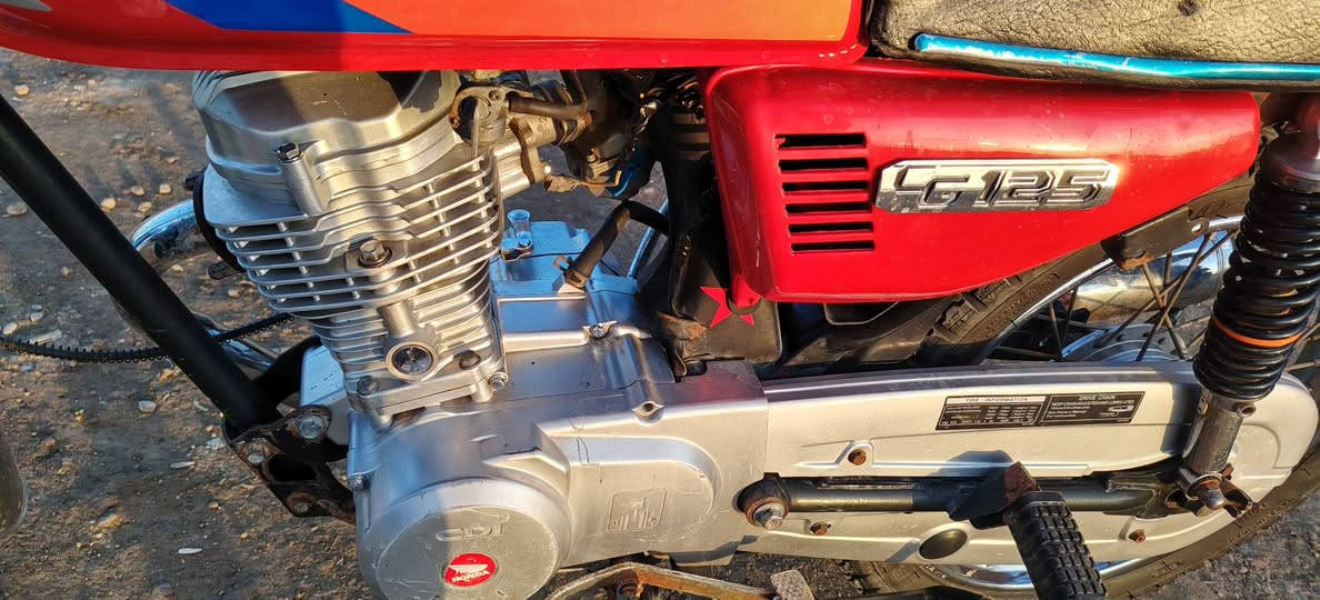 السلام عليكم دراجه للبيع بدون مكينه مفتوحه مكفولة عشائرين السعر ٥٠٠بيه مجال بصيط   طريق المجر قرب مطعم الطواحين


**إذا كنت صاحب هذا الإعلان وتريد حذفه لأي سبب، رجاءا أرسل رسالة إلى الدعم الفني**