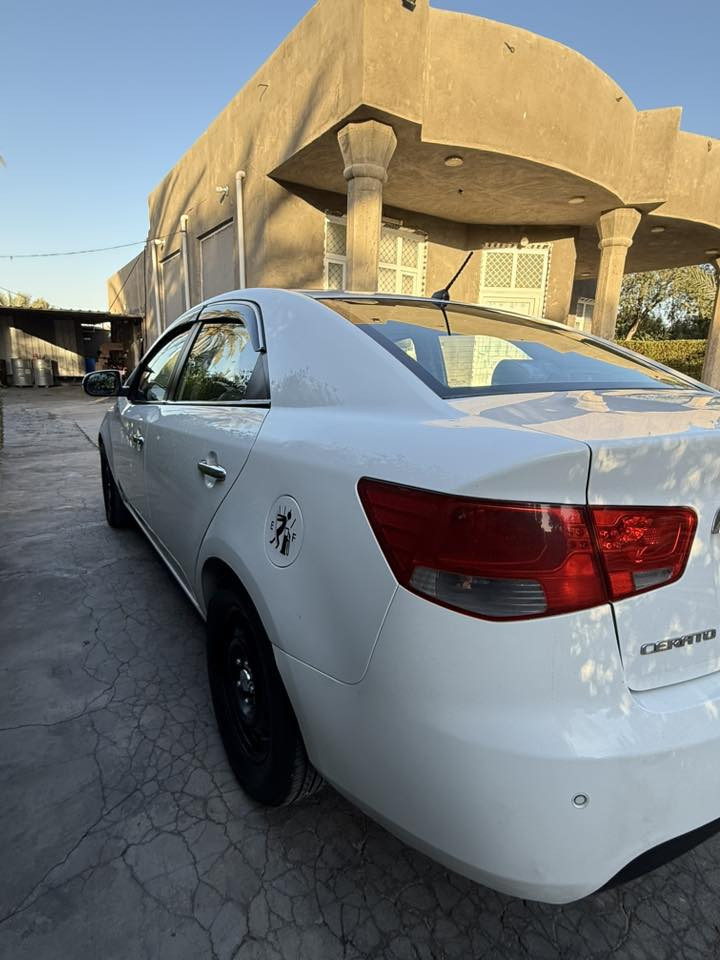 للبيع سياره سيراتو خليجي موديل 2012محرك1600 كفاله عامه بيها بس البنيد صبغ حداديه تخم تاير جديد ذابلها محرك حاويه سياره مال بيت احله من الصوره بعد عنوان بابل محاويل سعرها 105بيها مجال ‭٠٧٧١ ١٩١ ٩٩٥٧‬
