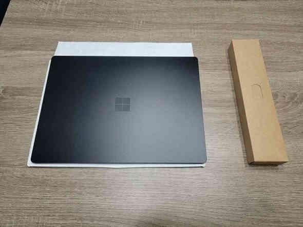 لابتوب لمس بمعالج i7 جيل حديث 
 مكاني البصرة لا يوجد توصيل 

للتوضيح اكثر 👇🏻
سيرفيس لابتوب 4 
حجم شاشة 15.6
شاشة IPS دقة 2k وايضا لمس QHD لمس سلس
لابتوب دبل سوبر سلم مو بس سوبر سلم وخفيف 
جيل حديث ومعالج قوي 11 Core i7 1185G7
 RAM 8 DDR4 4200MHZ
HARD SSD 512 قابل للتطوير
كرت شاشة داخلي Intel iris xe 8GB
بطارية تطول 6 ساعات الى 8 واكثر
مصنوع من المعدن والالمنيوم كامل
شحن مغناطيسي
كيبورد ضوئي بالون الابيض
دقة شاشة 2k الوان واضحة وجميلة 
واليويتوب والسينما يكدر يشغلك ايضا 4k
الصوت عالي وواضح جدا
يجي صوت بتقنية Dolby Atmos واضح ونقي جدا
يدعم القلم
كاميرا 720 HD  واضحة جدا تفيد للمقابلات 
نسخة busniess man
فتح بالوجة نفس الايفون  Face ID
نظافة 100% مامستخدم قليل مشحون اقل من 20 مرة 
لابتوب مخصص للبرامج الهندسية وتكدر تشغل ايضا الالعاب مثل gta وpes وغيرها من الالعاب 
الملحقات الشاحنة الاصلية والكارتون 
السعر 675 الف 
مكاني البصرة ابو الخصيب ( ماعندي توصيل ) رقمي ***********
