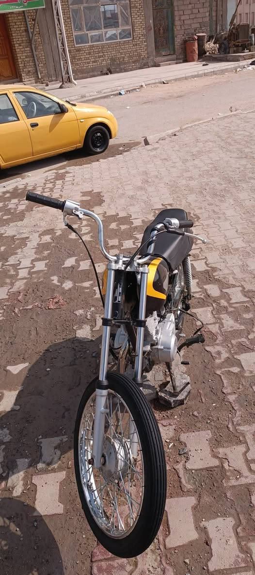 السلام عليكم اربعه كير للبيع كلك كلك شغاله نكره هستوني معمره تانكي وكشن ويل وره ودشالي مال زنجيل كله جديد سعره ب400وبيه مجال قليل مكاني ديوانيه فلكه حي العصري ***********
