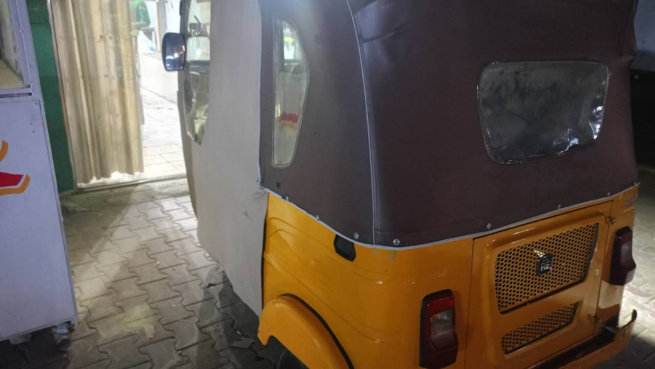 سلام عليكم تكتك 22 شهر ال4 تكتك نضيفه اي خياس مابيها بيها بداية بكن السعر 8 وا700 وابيها مجال الرقم ***********
