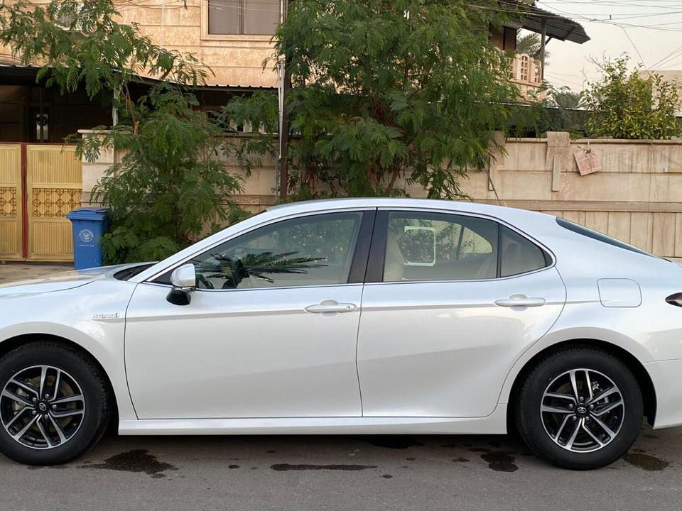 كامري موديل ٢٠٢٤ هايبرد ( عبد الطيف ) ماشيه ٣٩ المكان بغداد حي الخضراء السعر٢٣٢٠٠ الف  التيلفون ***********
