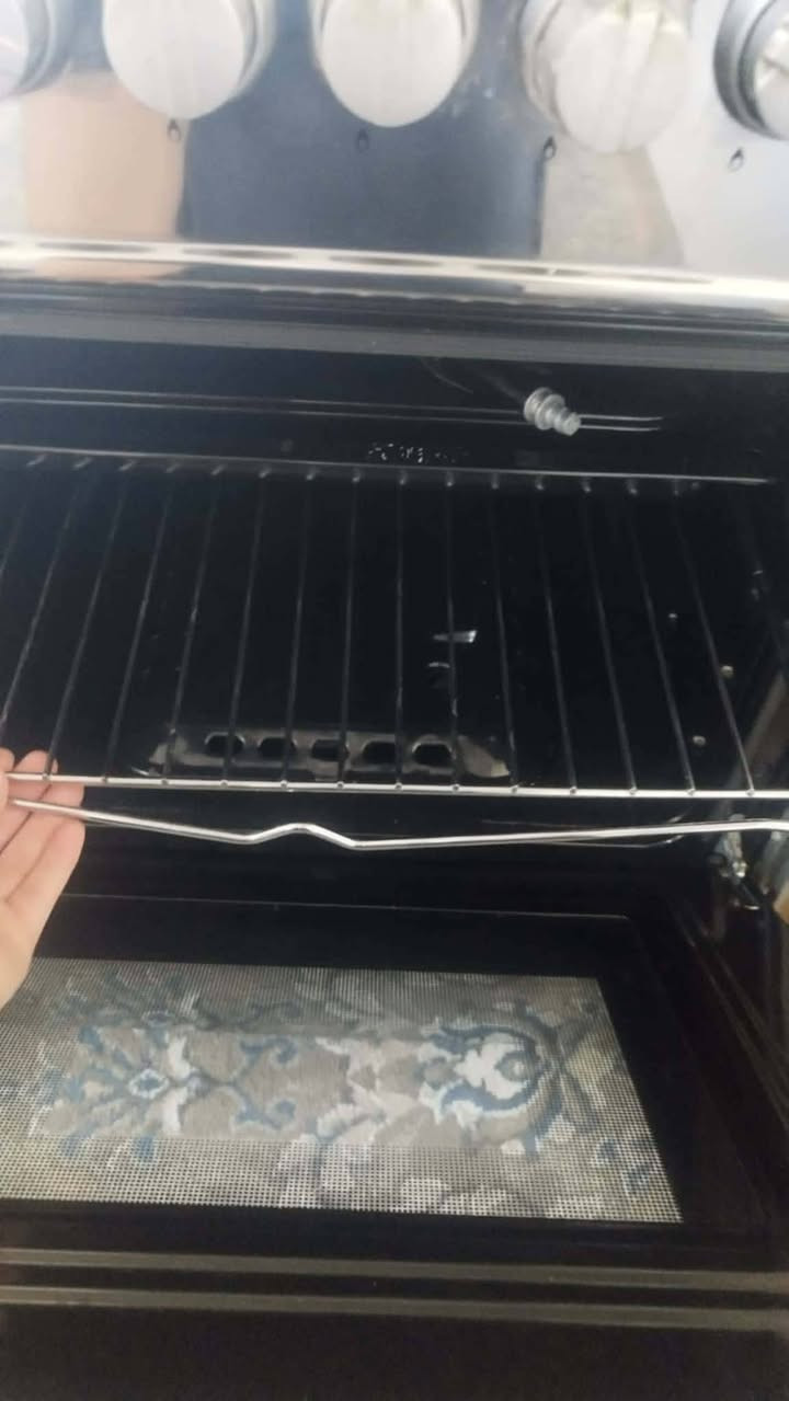 سەلام ئەم تەباغو و کەوانتەرەم هەیە بۆفرۆشتن تەباغەکە چوارچاوە فڕنی هەیەو بێ عەیبە نرخی 100هەزارە کەوانتەرەکەش ڕوپۆشی لەزگەیەو ڕەنگی ئەسڵی خۆی بێجیوو ساجی تۆخە هیچ شکاوی نیەو بێعەیبە نرخی 100هەزارە


**إذا كنت صاحب هذا الإعلان وتريد حذفه لأي سبب، رجاءا أرسل رسالة إلى الدعم الفني**