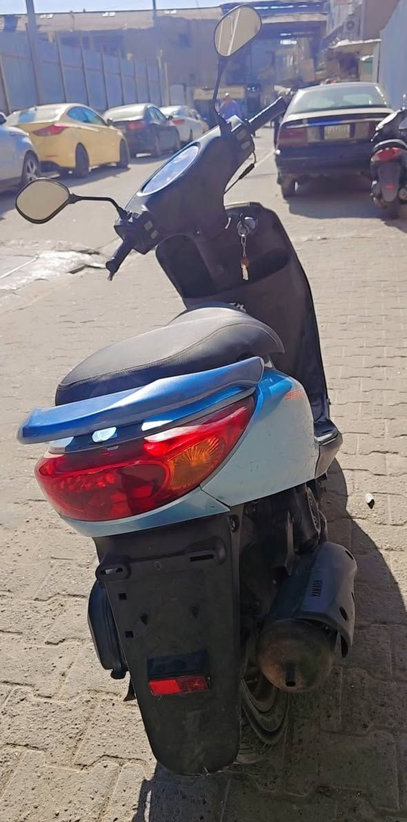 السلام عليكم
دراجة بريز نظيفة شلعة معدل بالمشي اي نقص مابيه شغاله هندر سلف كهربائيات كله شغاله مابيه اي مشكله 450 
للتواصل متواجد خاص ***********
 العنوان بغداد الكاظمية
