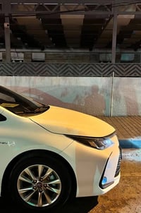 للبيع كورلا مديل 2025فول مواصفات هايبرد السياره كفاله عامه من الدعاميه...