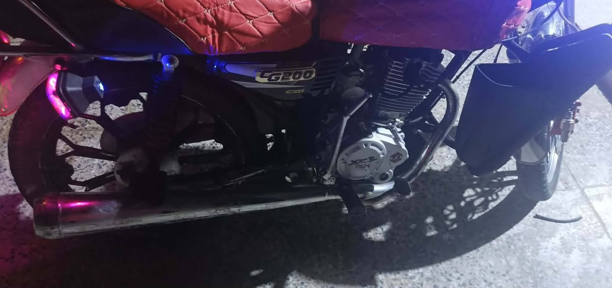 سلام عليكم دراجه سيفان موديل 2024  سعر 450 وبيها مجال مكاني بغداد المعامل عل سياحي الرقم ***********
