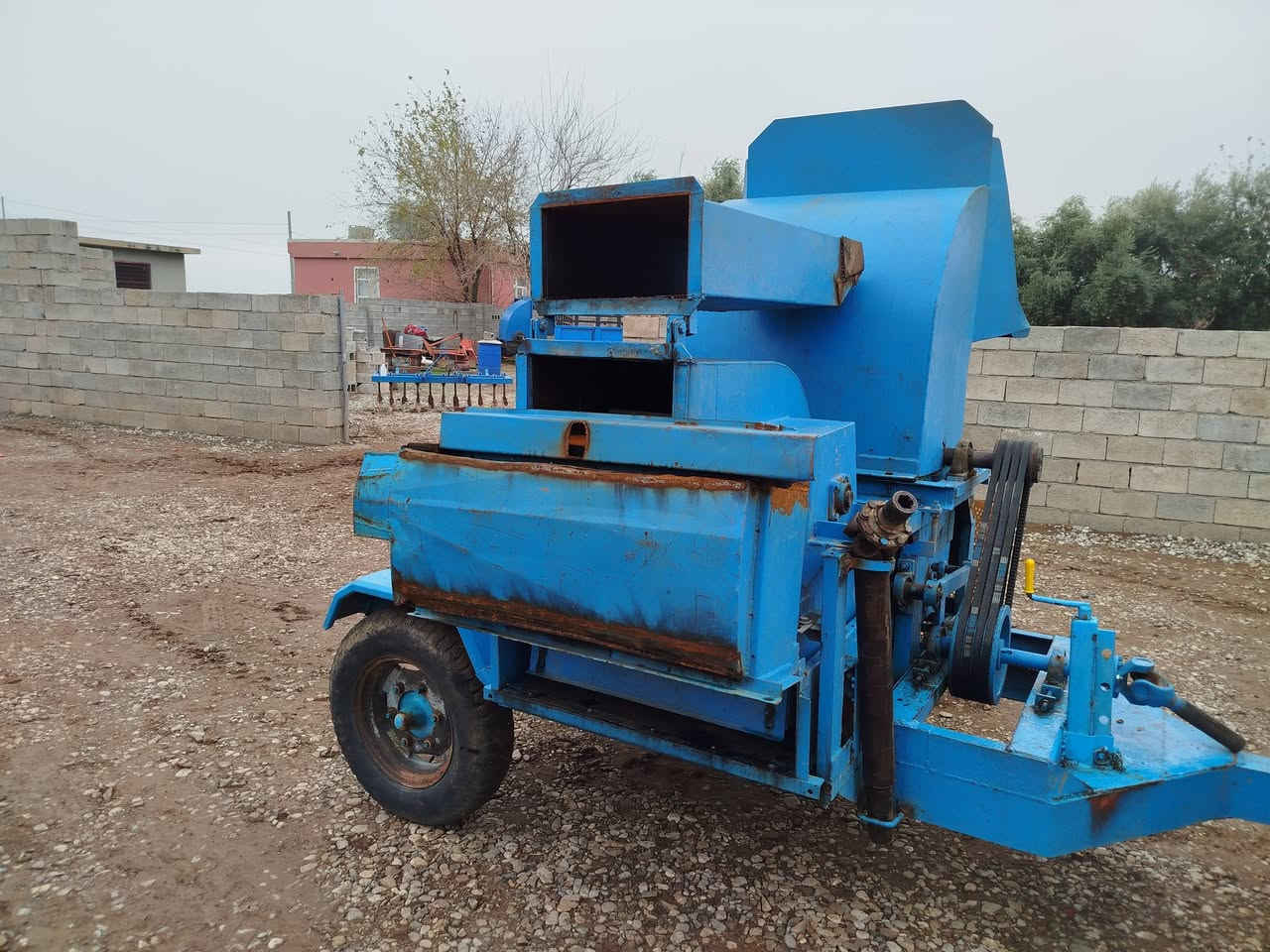 سڵاو هاوڕێیان ئەم هەباشە بۆفرۆشتن هەمووگیانی بەشەر تەورەکانی تازەیە ئەو  قایشی تازەیە دوهێڵەکەی لەگەڵە  شوێن دەوروبەری هەڵەبجەی شەهید ئەگەر موشتەری نیت سەرم مەیەشێنە ڕەقەم ..***********
ئەدمین
