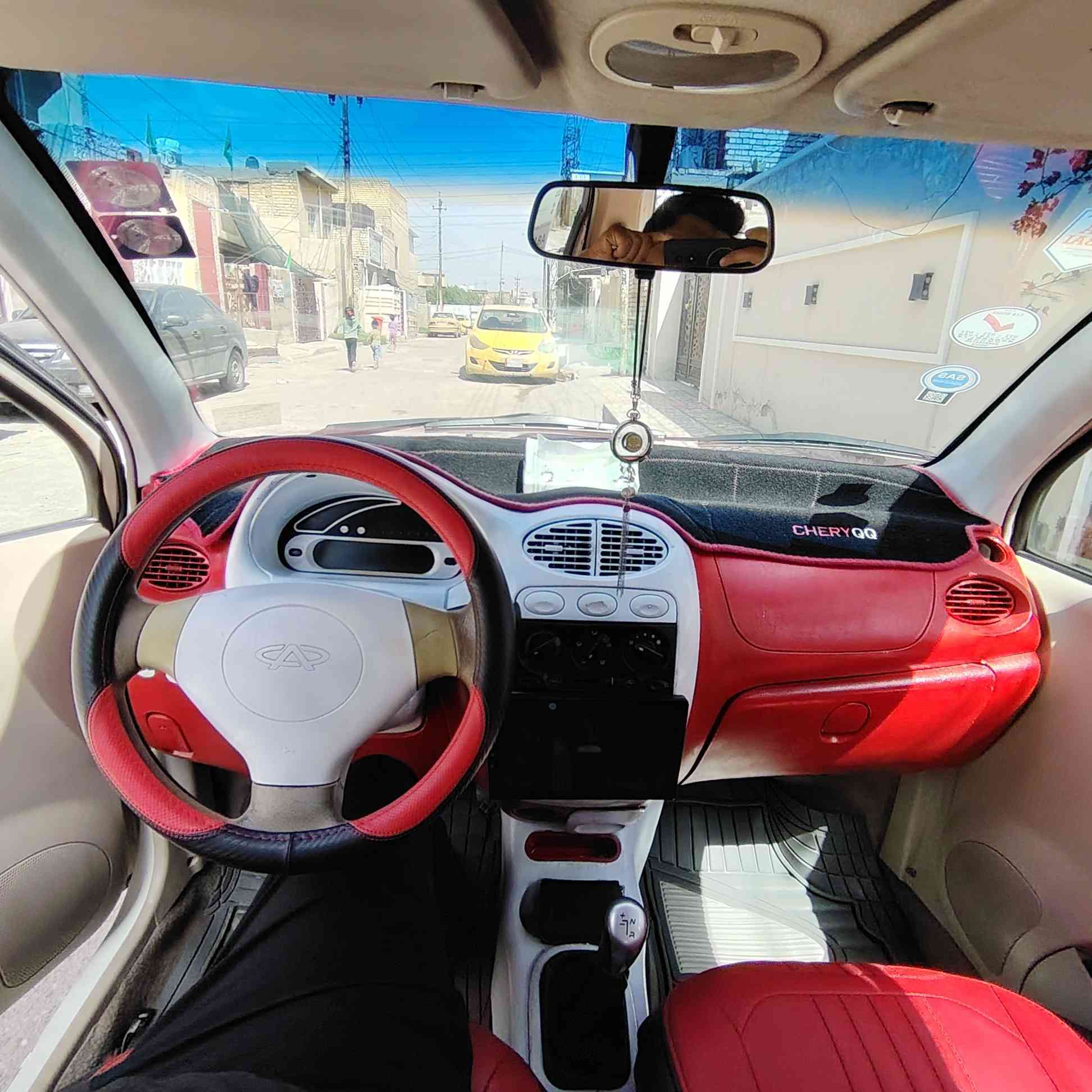 السلام عليكم
للبيع كيو كيو 2009 بأسمي ماشية 97 الف

مكاني بغداد ابو دشير للإتصال ***********
