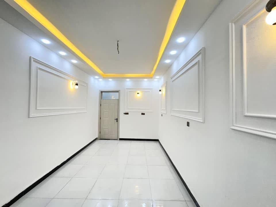 دار للبيع - حي التقية الثالثة 
150 م2 
- بناء حديث - قرب مجمع الروان . 

🟣الطابق الاول 
غرفتين - صالة معيشة - أستقبال - مطبخ - مجمع صحيات 
🟣علمًا ان الدار ما مسكون زيرو 2025 . 

🟣 موقع مميز 

للأستفسار اتصال او واتساب 
***********
