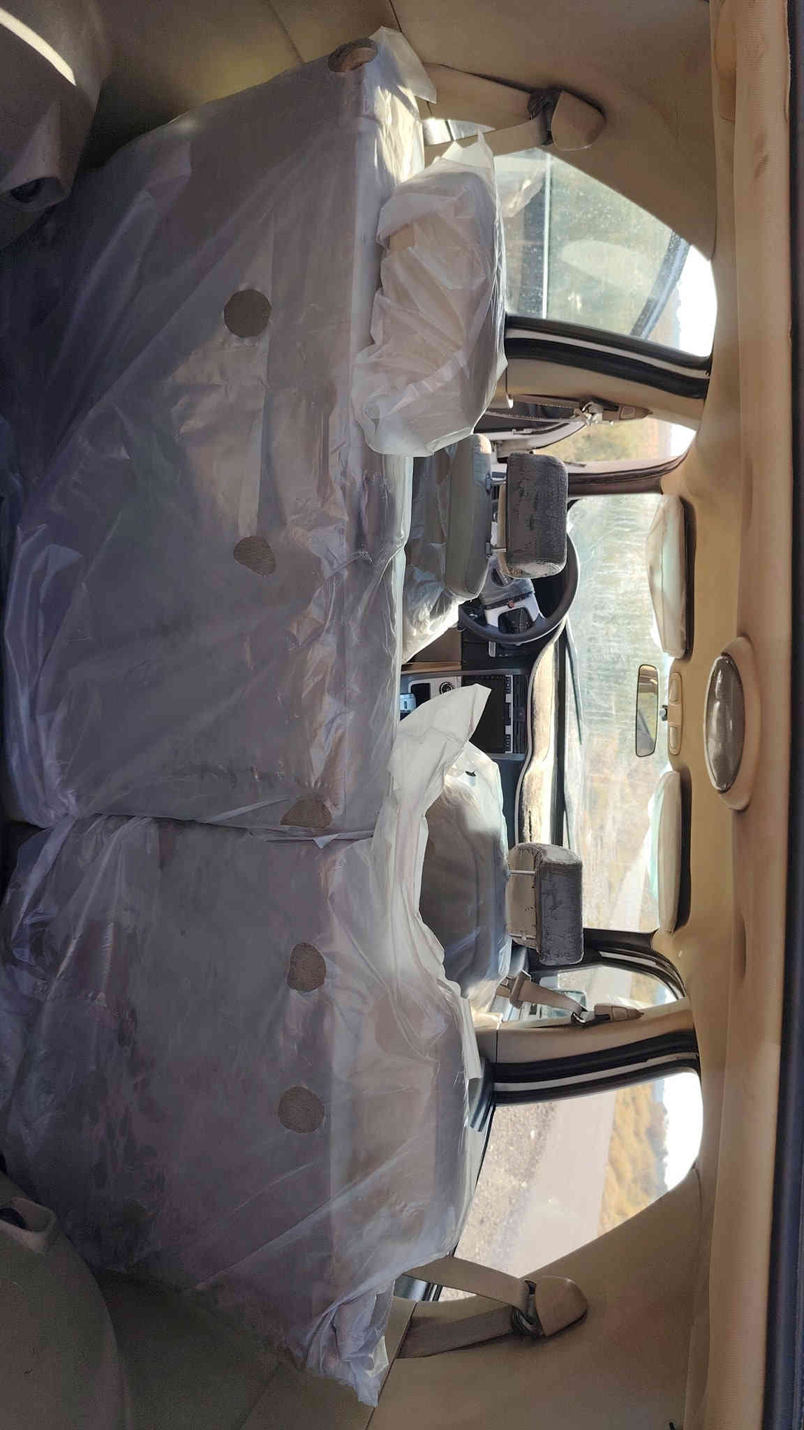 شوفر كوينس 2007 رقم بغداد سنويا  جديدة حتى هزه جديدة  ضررها جاملغ فقط ومصبوغه حزام بدون حادث مكينه محور كامري السيارة خير من الله محرك كير بيه انسه الصرف بانزين  نقص مشط استيرين بي نضوح  شوي فقط   صدر نص عمر  
عنوان بغداد ... سعر 58  وبيها مجال 
***********
