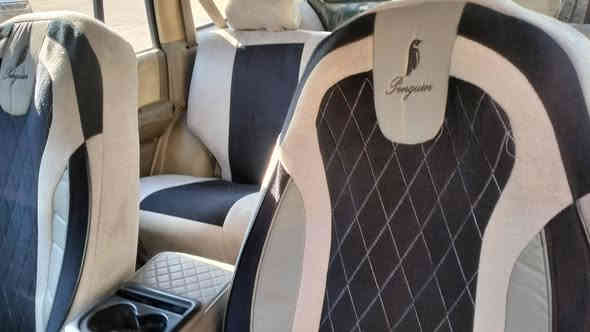 سلام عليكم جيب شيروكي موديل 1994مكفوله لاضربه ولاصبغ عدخشم الجاملغ الامامي موضح  بالصورة الباقي كفاله عامه مكينه وكير حاويه هسه شادهن تخم تاير كهربائيات كلها شغاله شاشه سماعات مضخم الصوت صدر امامي جديد والخلفي بس الاكسل بي صوت السعر 48وبيها مجال بغداد الحبيبيه قرب مستشفى الاولاده موبايل ***********
