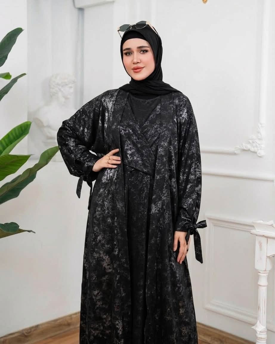 جديد عبايات إيليا الراقية ✨

قماش فاخر (حرير قطر الندى)

سواد فاحم يبرز الأناقة 🖤

شغل يدوي متقن

تصاميم مميزة وعصرية

تحتوي على شال وحزام

متوفرة بجميع القياسات

جودة عالية وخياطة مرتبة

—

للاستفسار التواصل على الخاص
أو على الواتساب 📱: ***********

يتوفر توصيل إلى جميع محافظات العراق
