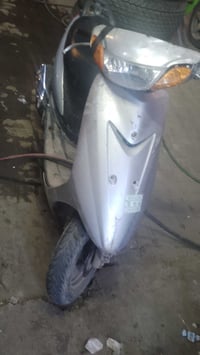 دراجه عصفوريه للبيع سعر 200 بيها مجال طافيه ما تشتغل07703565788