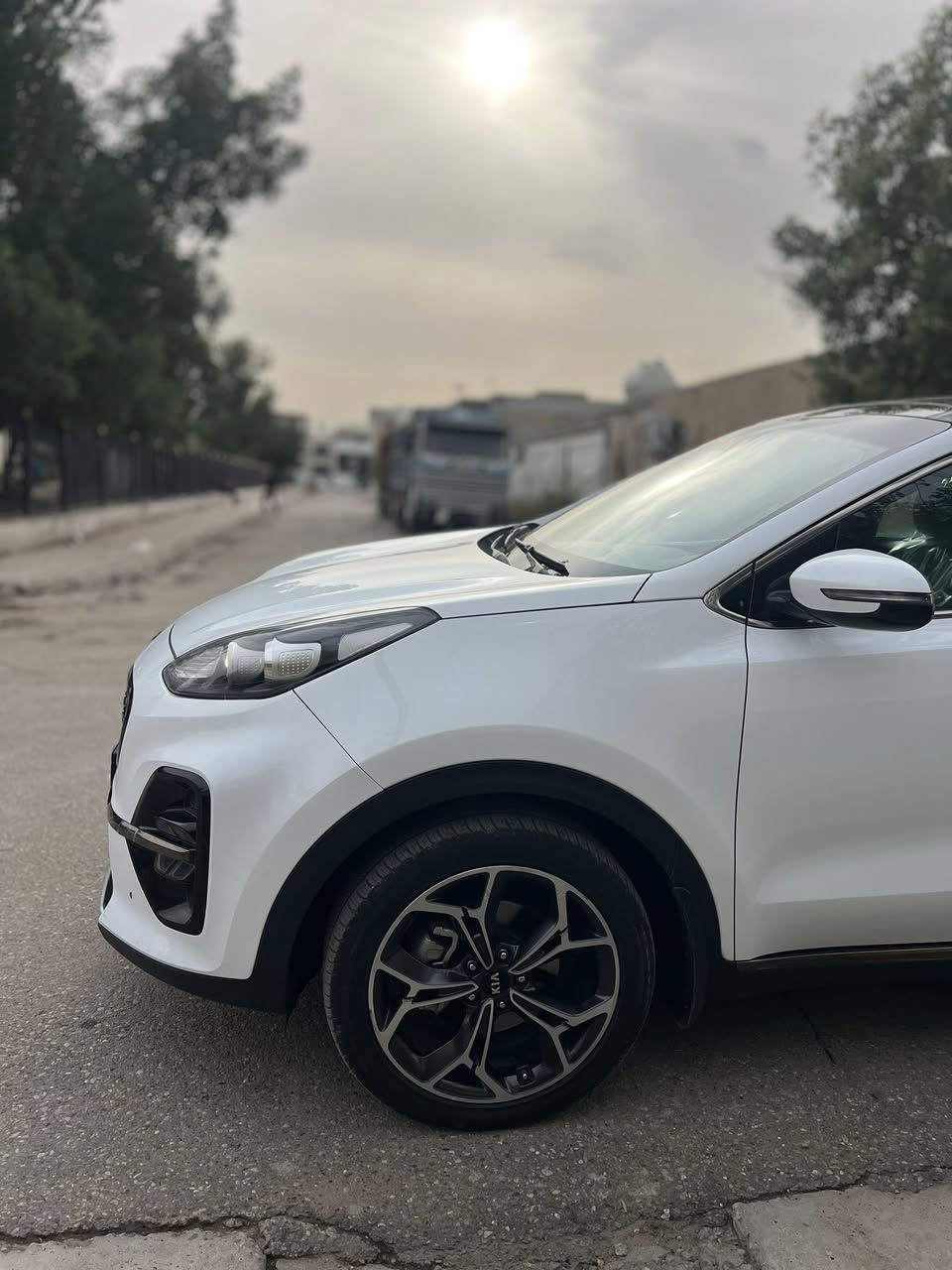 سلام عليكم
سبورتج موديل 2020 جيتي لاين اعلى مواصفات 1/1 مكفوله كفاله عام من ضربه وصبغ وبارد وتبديل و حالوب حتى دعاميات مكفوله من تبديل و صبغ ماشيه فقط 55 حقيقي بسمي رقم بغداد مشروع وطني 

مواصفات 
بصمه ابواب +تشغيل 
بنورامه 
كراسي عدد 2 كهرباء 
جلد + مخمل كراسي 
صندوق كهرباء 
سايد بريك بصمه 
أوامر صوتيه و  اوتو هولد 
شاحن واير ليس
حساس امامي وخلفي 
شاشه اصليه 
كامره دواره اصلي 

وبعد اهواي مواصفات 

مكانها بغداد 
السعر 214 وبيها مجال ان شاءالله 
الاستفسار 

***********
