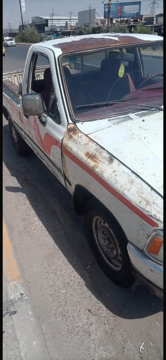 السلام عليكم  بيكم تيوتا موديل 91 رقم نينوى اجنبي مصطره مميز داخل احمر حار بارد محرك ستندر اللاستفسار عن تفصيل سعر ***********
