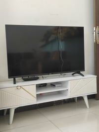 شاشه للبيع نوعها azara حجم 50نضيفه واي فاي 350 وبيها مجال واتساب فقط أ...