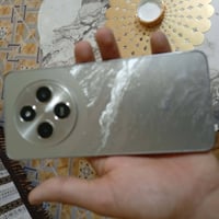 ذاكرة ٢٥٦ • كاميرا ١٢+١٢ • شحن ٣٣ واط