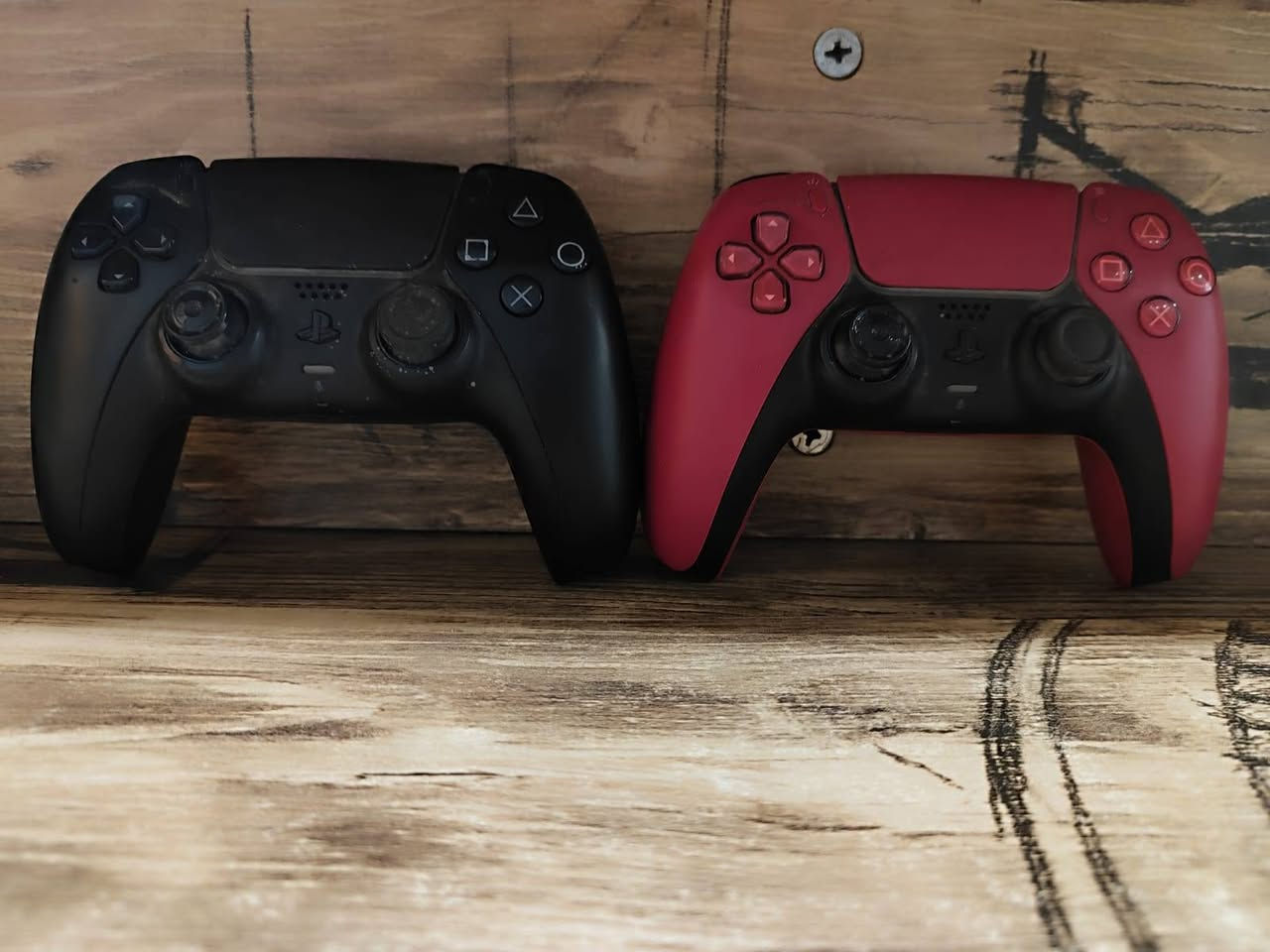 بلي 5 فلات 
مع جوستك عدد 2 اصليات 
مع قرص فيفا 26 

السعر 550 وبي مجال قليل 
للاستفسار *********** عمارة, ميسان
