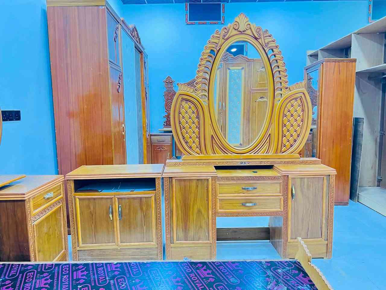 سلام عليكم يوجد غرف نوم مستخدمه شي قليل والأسعار مناسبه العنوان الرمانه يم الجسر الاستفسار ***********
