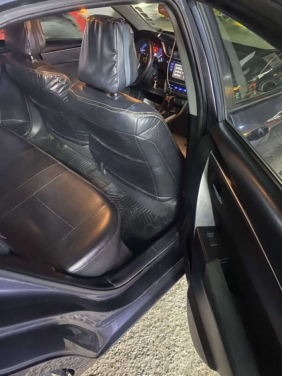 كورلا 2017 le بلاص تجي فول عدا بصمه
رادار فتحه مثبت سرعه تحديد مسار مانع تصادم ويلكب بلادي مكينه 1800 المرغوب 

رقم اربيل الجديد سنويه لل 30 بجم كبس 

حادثها موضح بل صور ماشيه 115 الف كلشي بلادي بيها على وضع شركه تخم تاير باتري جديد سياره جاهزه متصرف عليها الف مكان السياره بغداد الكرخ سعرها 135 وبيها مجال بسيط 

***********
