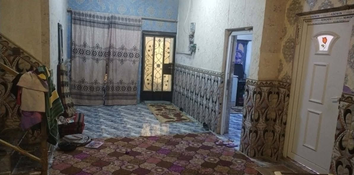 دار سكن للبيع ابي الخصيب البهادريه مساحه 185 شارع أبو قيس السعر 77 غرفتين وديوان وصاله ومطبخ جاهز للسكن 
***********
